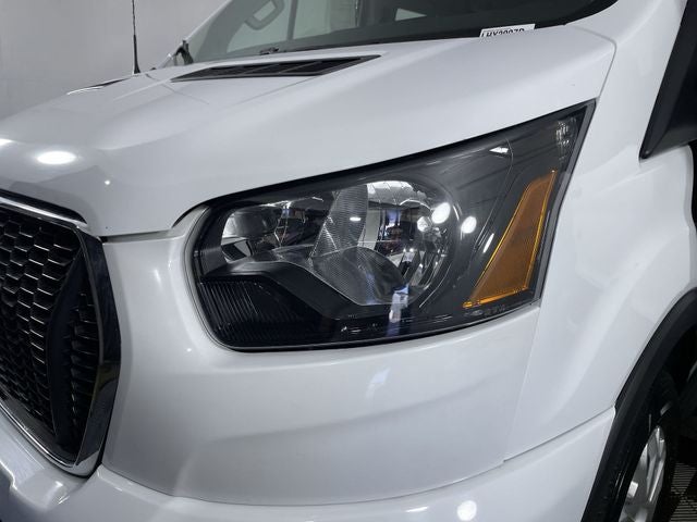 2024 Ford Transit Passenger Wagon XLT