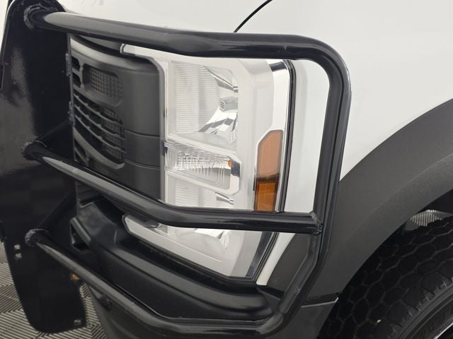 2024 Ford Super Duty F-550 DRW Chassis Cab XL