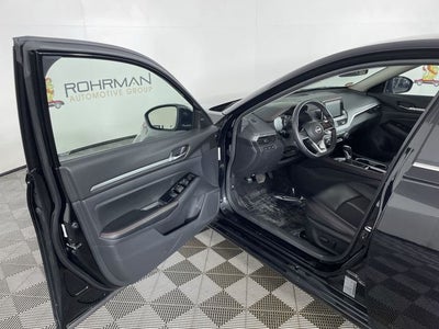 2025 Nissan Altima SR