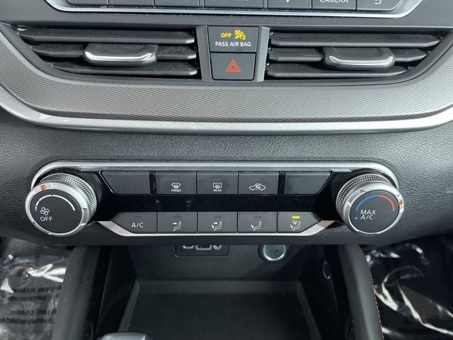 2025 Nissan Altima SR