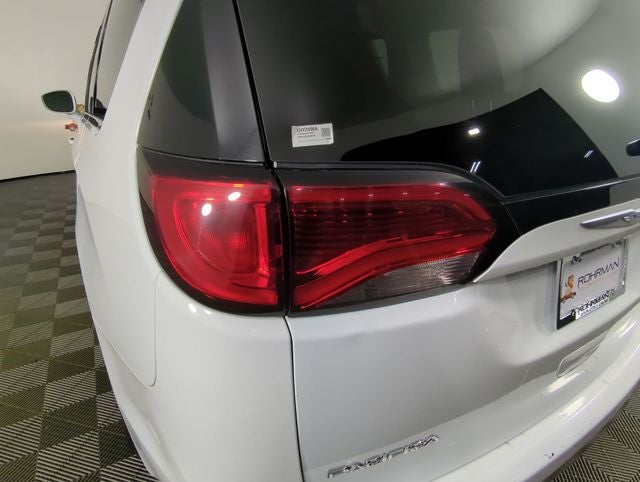 2018 Chrysler Pacifica Touring L Plus