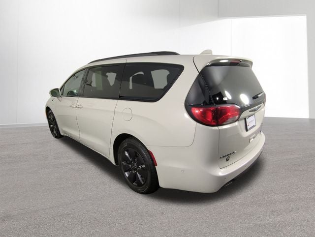 2020 Chrysler Pacifica Hybrid Limited