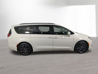 2020 Chrysler Pacifica Hybrid Limited