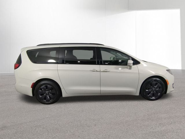 2020 Chrysler Pacifica Hybrid Limited