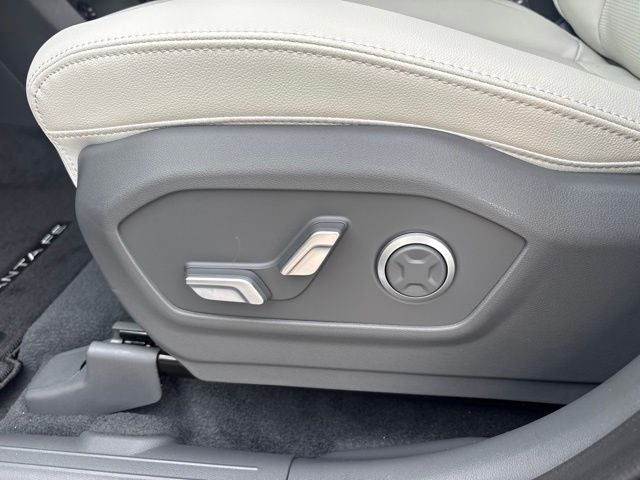 2027 Hyundai SANTA FE HYBRID Limited