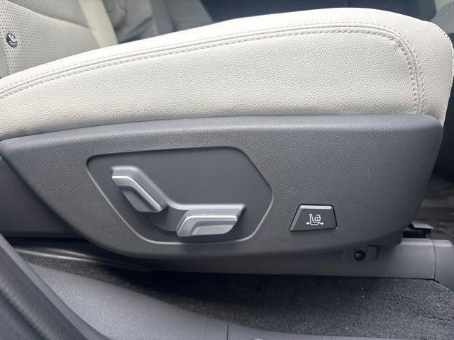 2027 Hyundai SANTA FE HYBRID Limited