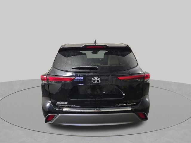 2022 Toyota Highlander Platinum
