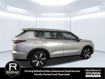 2025 Mitsubishi Outlander SE
