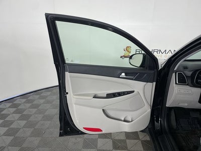 2021 Hyundai TUCSON SE