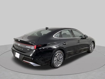 2026 Hyundai SONATA HYBRID SEL