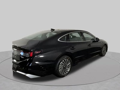 2026 Hyundai SONATA HYBRID SEL