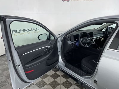 2026 Hyundai SONATA HYBRID SEL