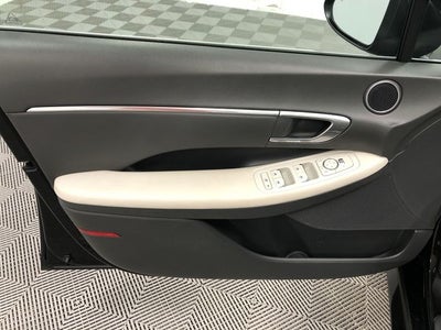 2022 Hyundai SONATA SEL