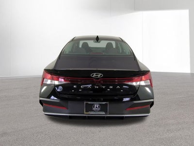 2026 Hyundai ELANTRA SE