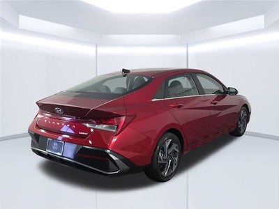 2025 Hyundai ELANTRA Limited