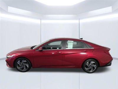 2025 Hyundai ELANTRA Limited