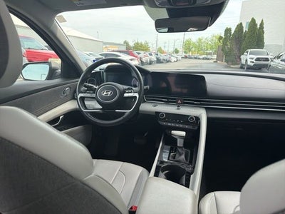 2024 Hyundai ELANTRA Limited