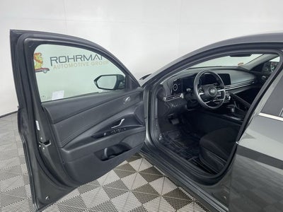 2025 Hyundai ELANTRA SEL Convenience