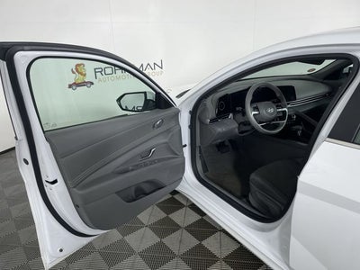 2025 Hyundai ELANTRA SEL Convenience