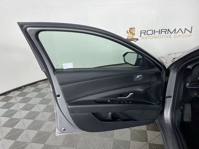 2025 Hyundai ELANTRA SEL Convenience