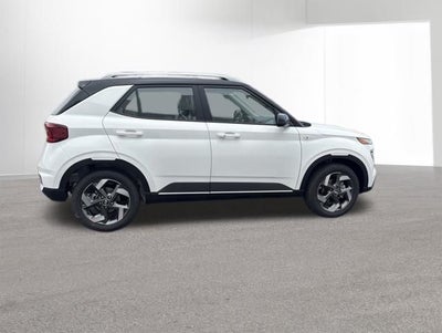 2026 Hyundai VENUE SEL W/Two-Tone Roof