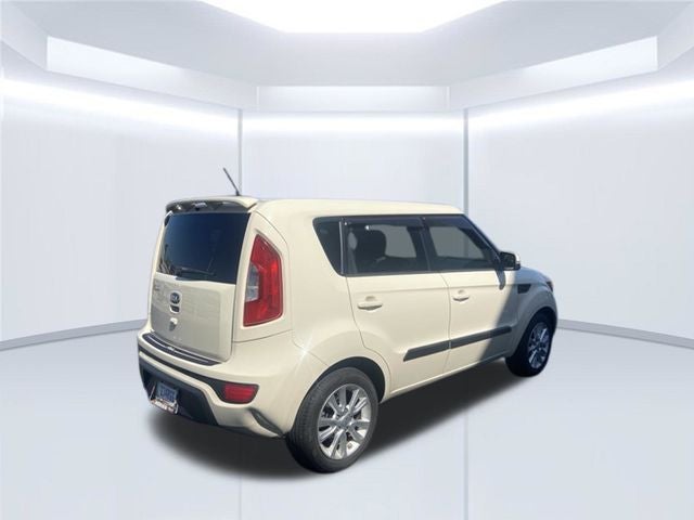 2013 Kia Soul +