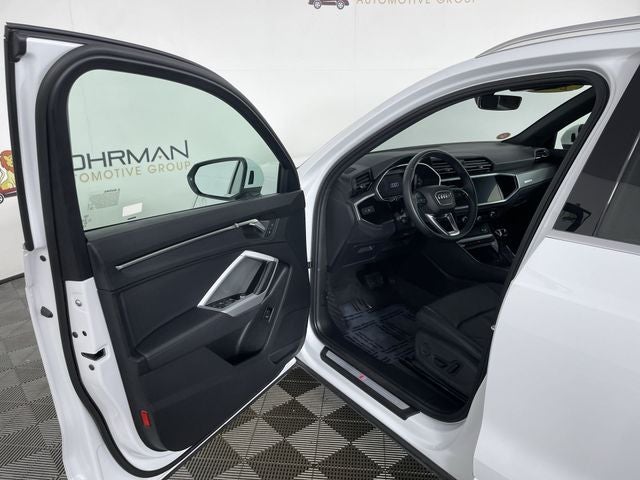 2025 Audi Q3 S line Premium