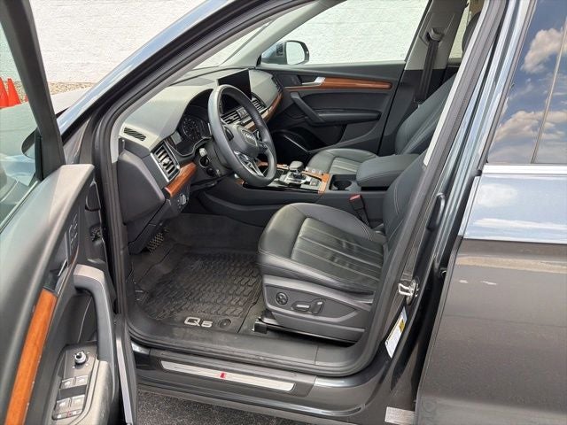 2023 Audi Q5 S line Premium