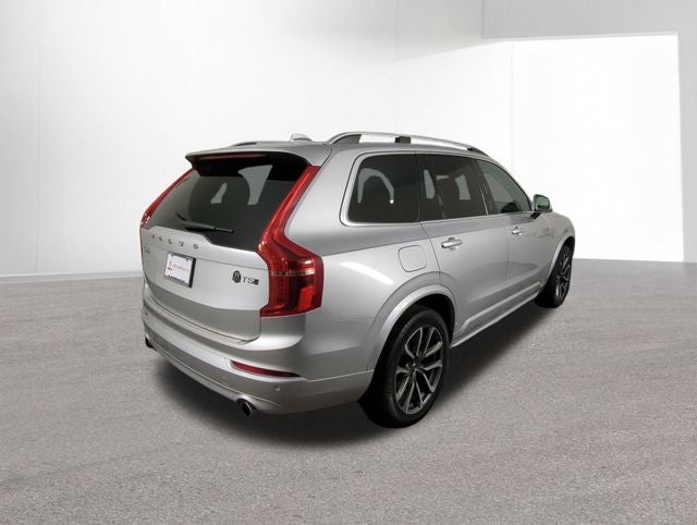 2019 Volvo XC90 Momentum