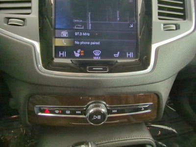 2019 Volvo XC90 Momentum