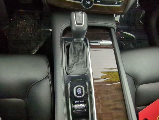 2019 Volvo XC90 Momentum